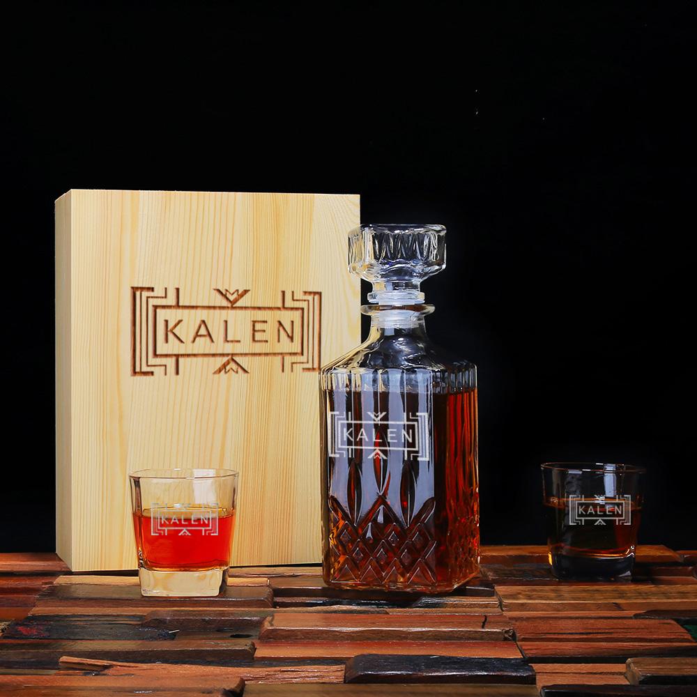 Men's Gift, Personalized Whiskey Decanter - Groomsmen Gifts, Personalized Gift - Engravedideas